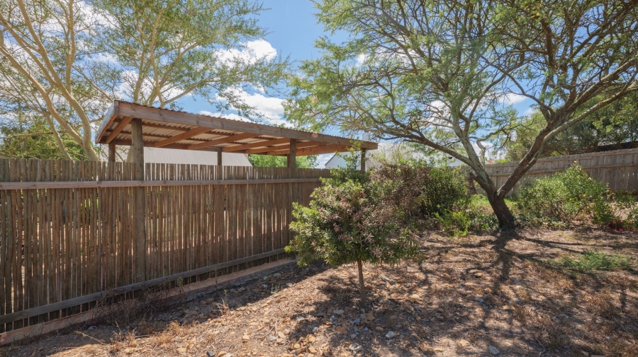 2 Bedroom Property for Sale in Napier Western Cape